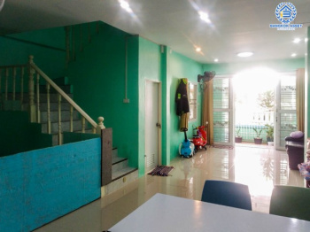 *****ทาวน์เฮ้าส์มือสองย่านนนทบุรี ม.วิโรจน์วิลล์ สะพานนนทบุรี-บางบัวทอง เนื้อที่ 21 ตร.ว. ฟังก์ชัน 3 ห้องนอน 2 ห้องน้ำ 1 ที่จอดรถ แถมฟรี! แทงก์น้ำ, ประตูรีโมท 100 ม. ถ.สะพานนนทบุรี-บางบัวทอง บนทำเลศักยภาพ เชื่อมต่อถ.กาญจนาภิเษก, ถ.ชัยพฤกษ์, ถ.นครอินทร์